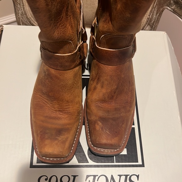 Frye Harness Boot, 12” Length Dark Brown 9M Boots - Picture 9 of 14